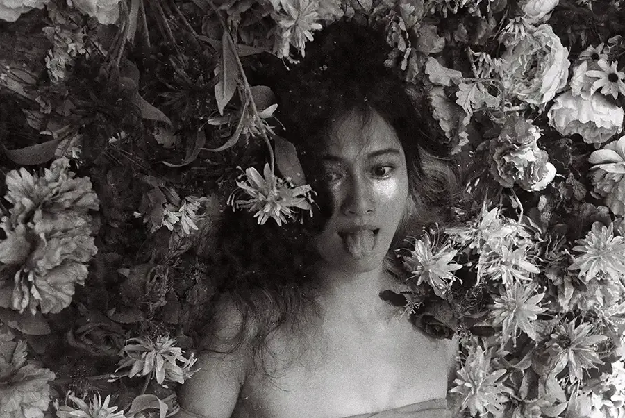 Revolog Paper película de blanco y negro de 35mm - Imagen 3